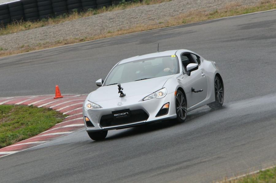  Scion FR-S 2013 года  (фото 58 из 192)